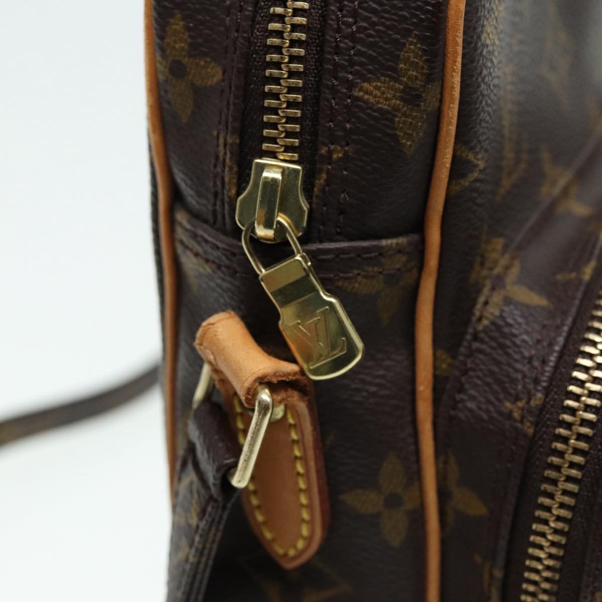 Louis Vuitton Amazon Brown Canvas Shoulder Bag (Pre-Owned) Size ONE SIZE - 15 Thumbnail