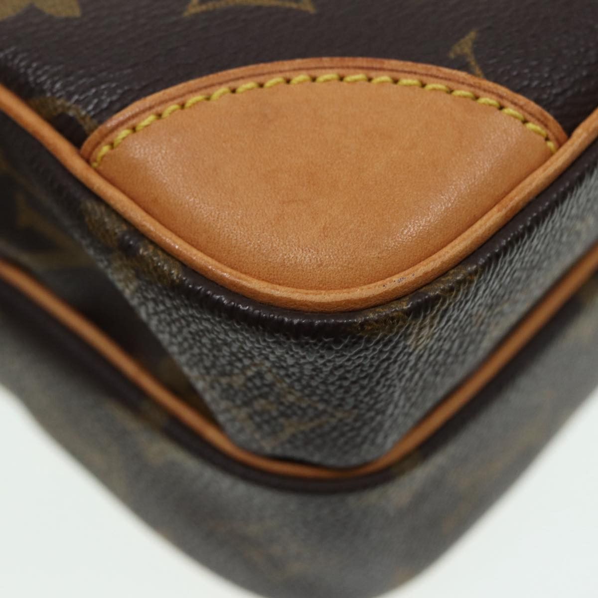 Louis Vuitton Amazon Brown Canvas Shoulder Bag (Pre-Owned) Size ONE SIZE - 13 Thumbnail