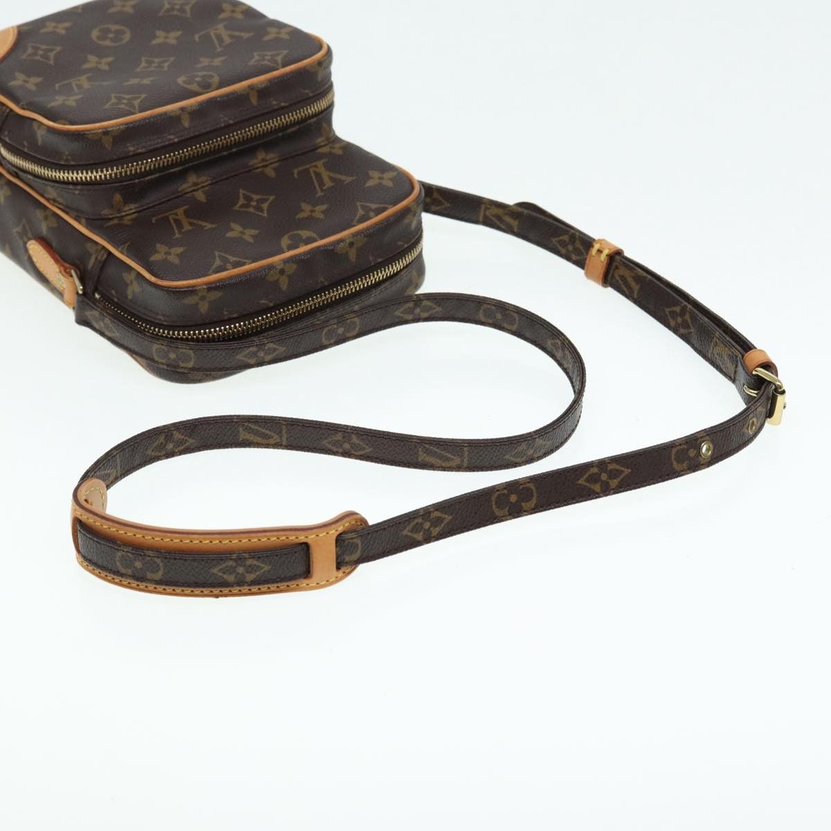 Louis Vuitton Amazon Brown Canvas Shoulder Bag (Pre-Owned) Size ONE SIZE - 4 Thumbnail