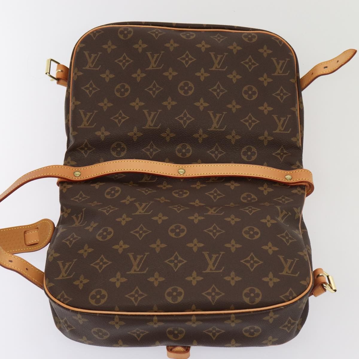 Louis Vuitton Saumur Brown Canvas Shoulder Bag (Pre-Owned) Size ONE SIZE - 19 Thumbnail
