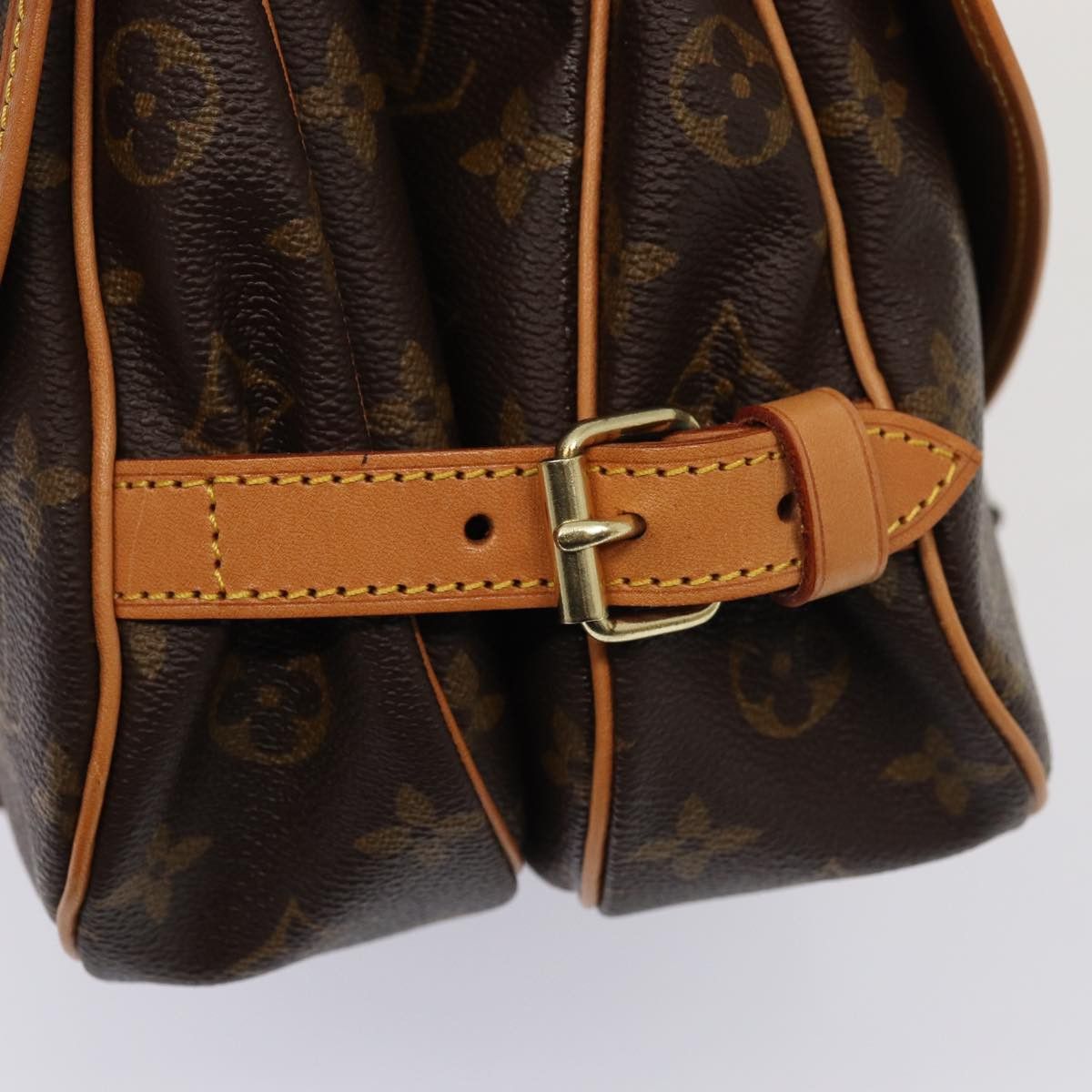 Louis Vuitton Saumur Brown Canvas Shoulder Bag (Pre-Owned) Size ONE SIZE - 17 Thumbnail