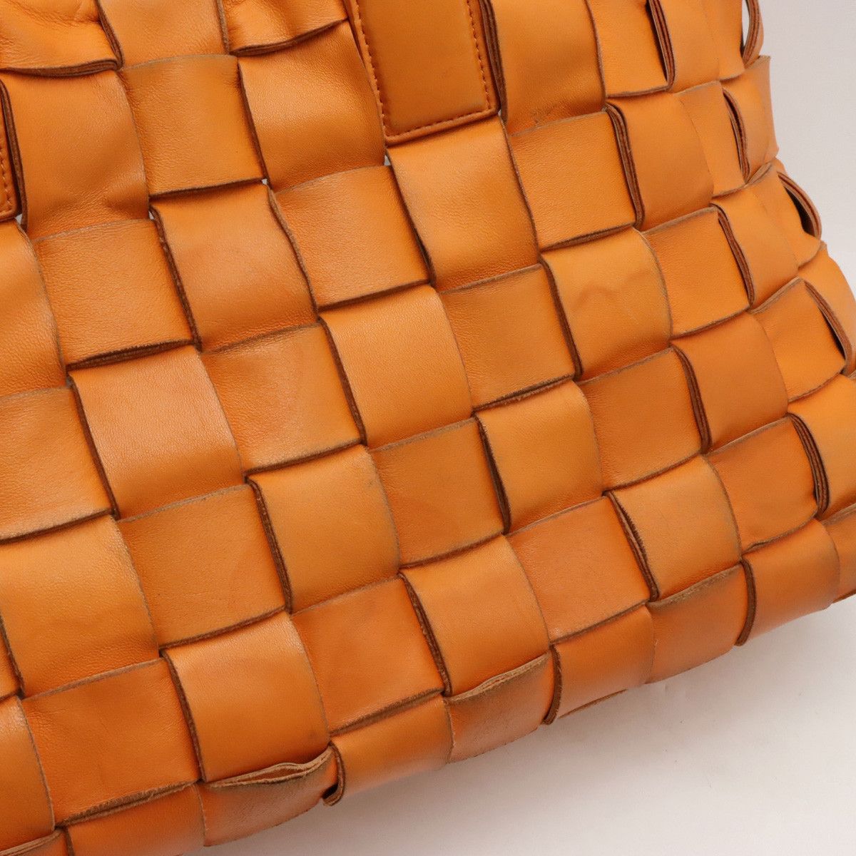 Bottega Veneta Bottega Veneta Bottega Veneta Leather Maxi Intrecciato Tote Bag 607668 Leather Tote Bag 607668 in Good Condition Size ONE SIZE - 9 Thumbnail