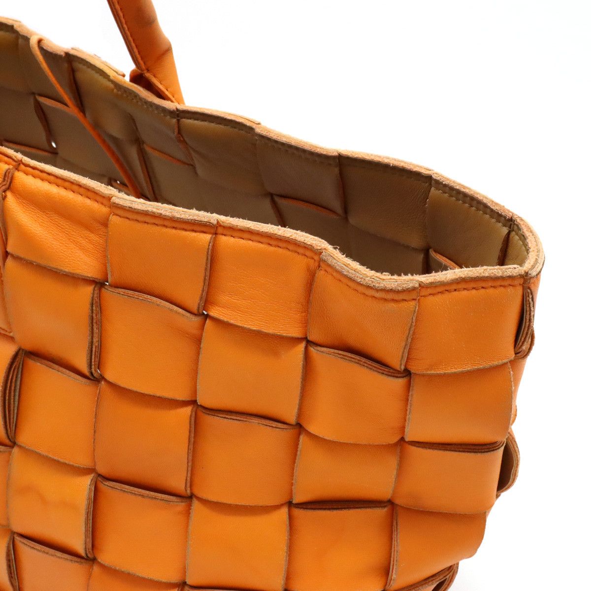 Bottega Veneta Bottega Veneta Bottega Veneta Leather Maxi Intrecciato Tote Bag 607668 Leather Tote Bag 607668 in Good Condition Size ONE SIZE - 7 Thumbnail