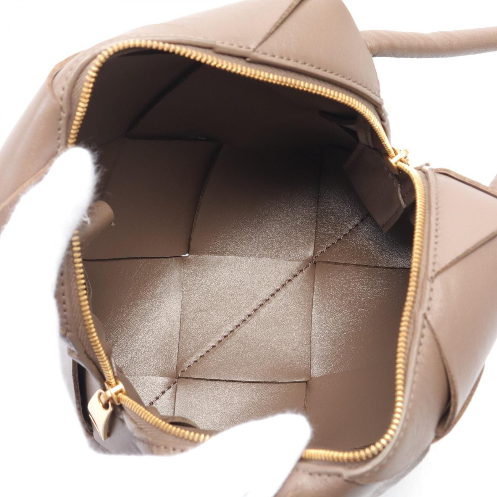 Bottega Veneta Bottega Veneta Leather Cassette Shoulder Bag Leather Shoulder Bag 701915 in Great Condition Size ONE SIZE - 3 Thumbnail