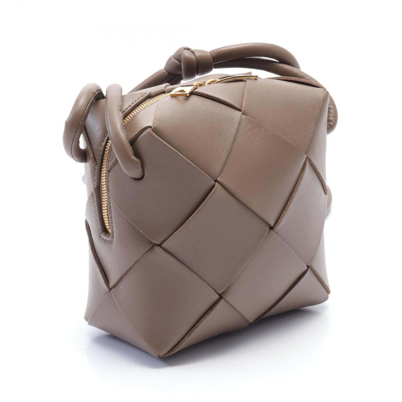 Bottega Veneta Bottega Veneta Leather Cassette Shoulder Bag Leather Shoulder Bag 701915 in Great Condition Size ONE SIZE - 2 Thumbnail