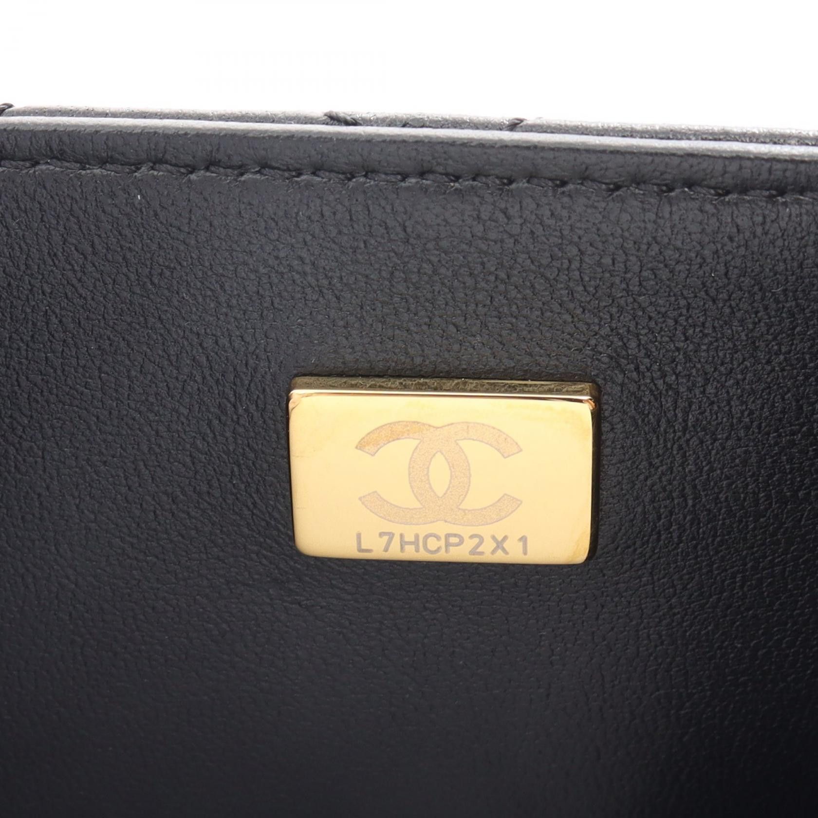 Chanel Chanel CC Quilted Leather Chain Handle Bag Leather Shoulder Bag AS4219 in Great Condition Size ONE SIZE - 5 Thumbnail