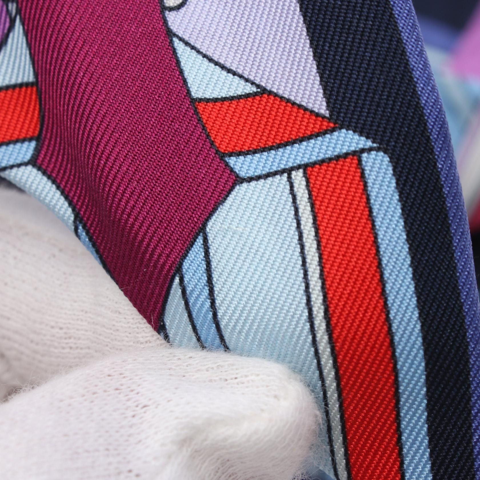 Hermes Hermes Sangles En Zigzag Twilly Silk Scarf Canvas Scarf H063045S in Great Condition Size ONE SIZE - 4 Thumbnail