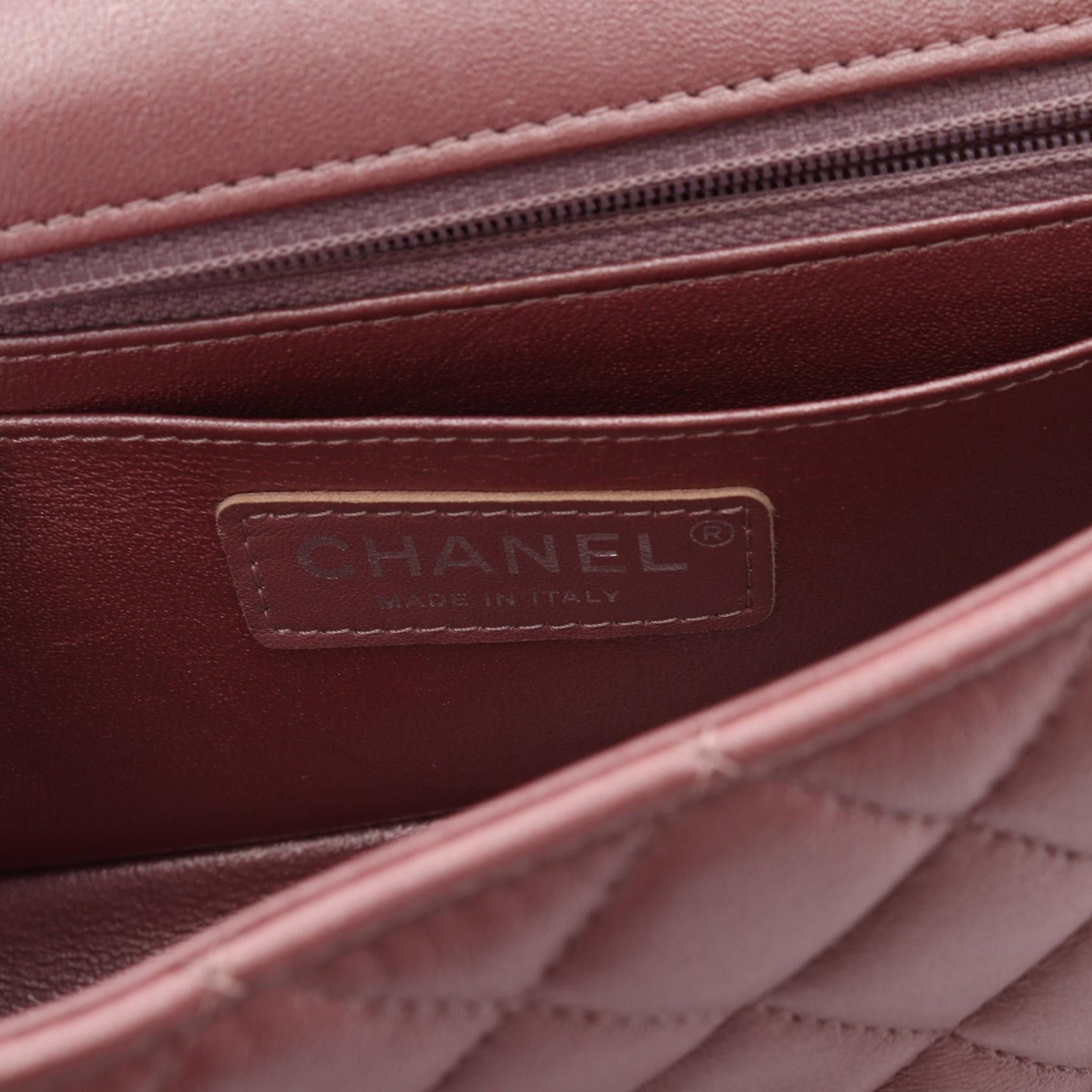 Chanel Chanel CC Quilted Leather Flap Bag Leather Shoulder Bag 24515298 in Very Good Condition Size ONE SIZE - 4 Thumbnail