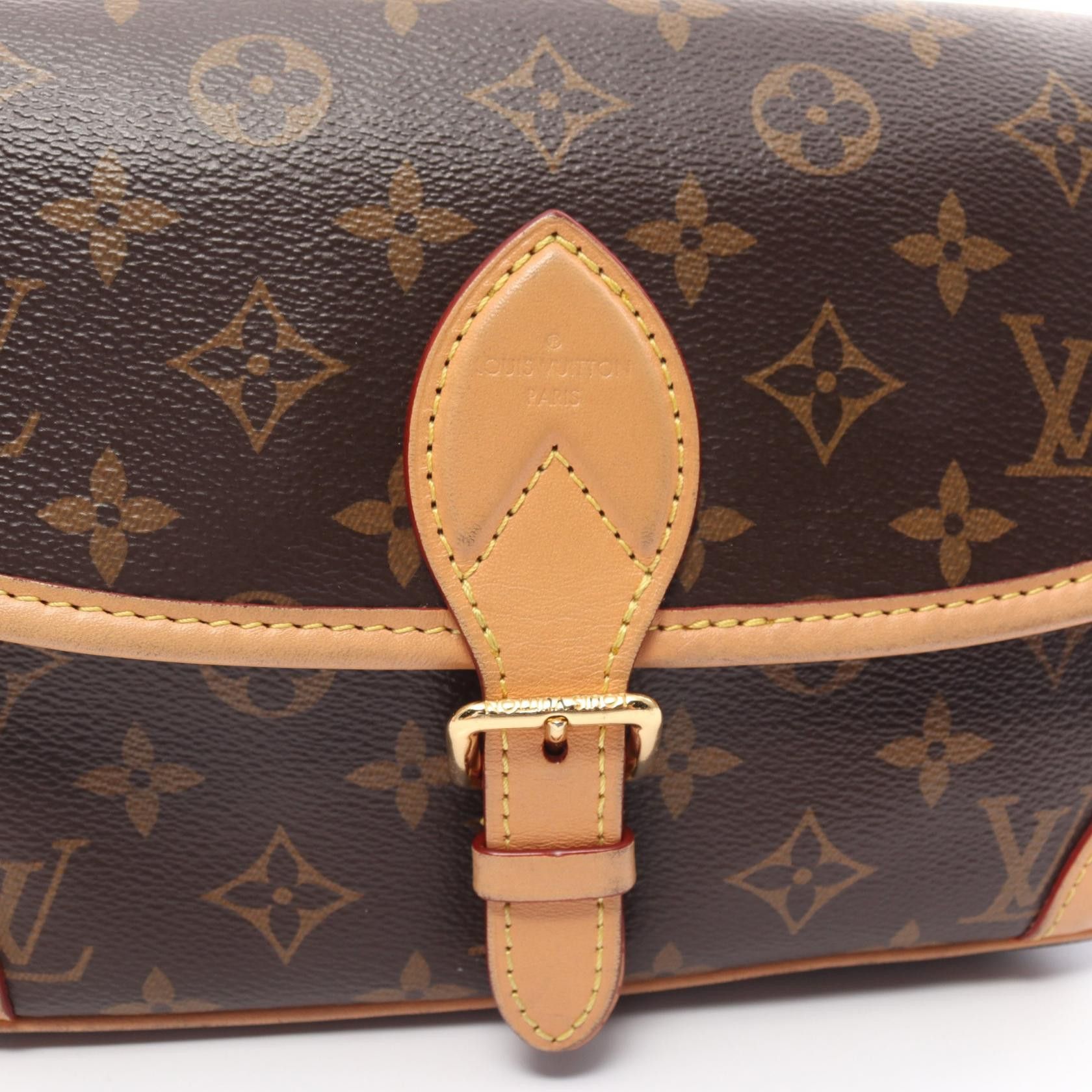 Louis Vuitton Louis Vuitton Monogram Diane NM PM Canvas Shoulder Bag M46049 in Good Condition Size ONE SIZE - 7 Thumbnail