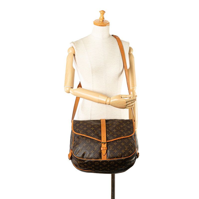 Louis Vuitton Louis Vuitton Louis Vuitton Monogram Saumur 35 Shoulder Bag M42254 Brown PVC Leather Canvas Crossbody Bag M42254 in Very Good Condition Size ONE SIZE - 10 Thumbnail