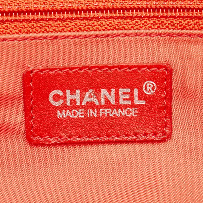 Chanel Chanel Chanel Nylon Leather New Travel Line Tote MM Handbag Canvas Handbag in Very Good Condition Size ONE SIZE - 7 Thumbnail