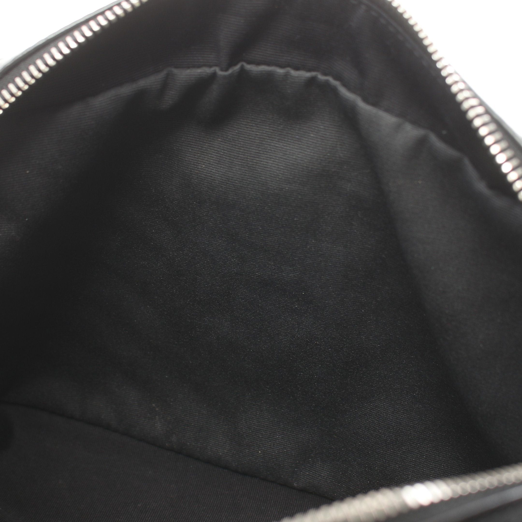 Yves Saint Laurent Yves Saint Laurent Lou Roux Monogram Camera Bag Shoulder Leather Black Size ONE SIZE - 5 Thumbnail