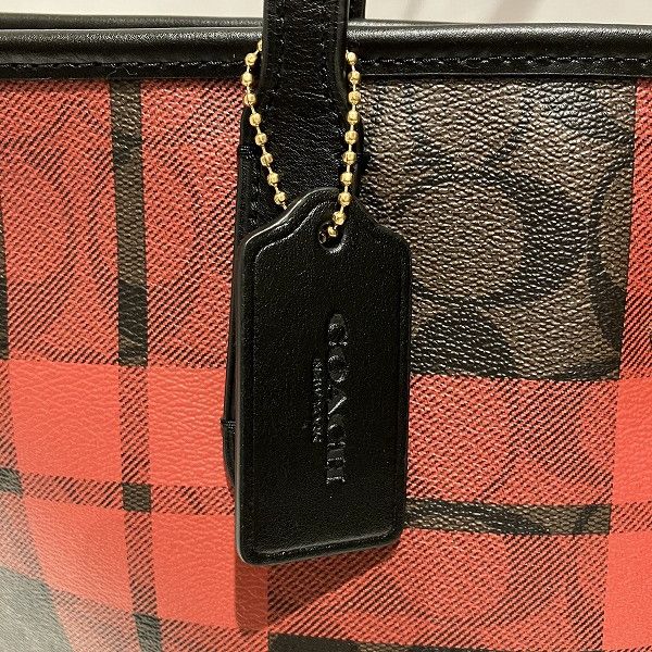 Coach Coach Coach Signature PVC Leather Tote Bag F80028 Plastic Tote Bag F80028 in Great Condition Size ONE SIZE - 8 Thumbnail