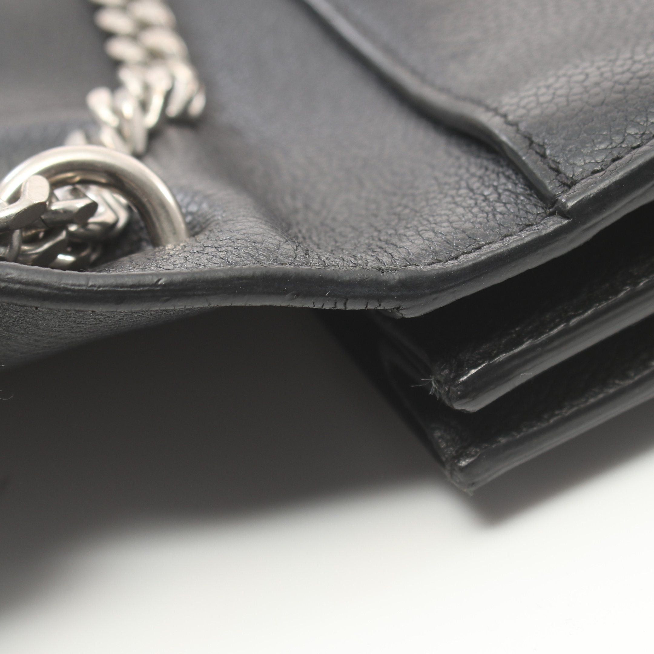 Yves Saint Laurent Yves Saint Laurent Ysl Logo Chain Shoulder Bag Leather Black Size ONE SIZE - 7 Thumbnail
