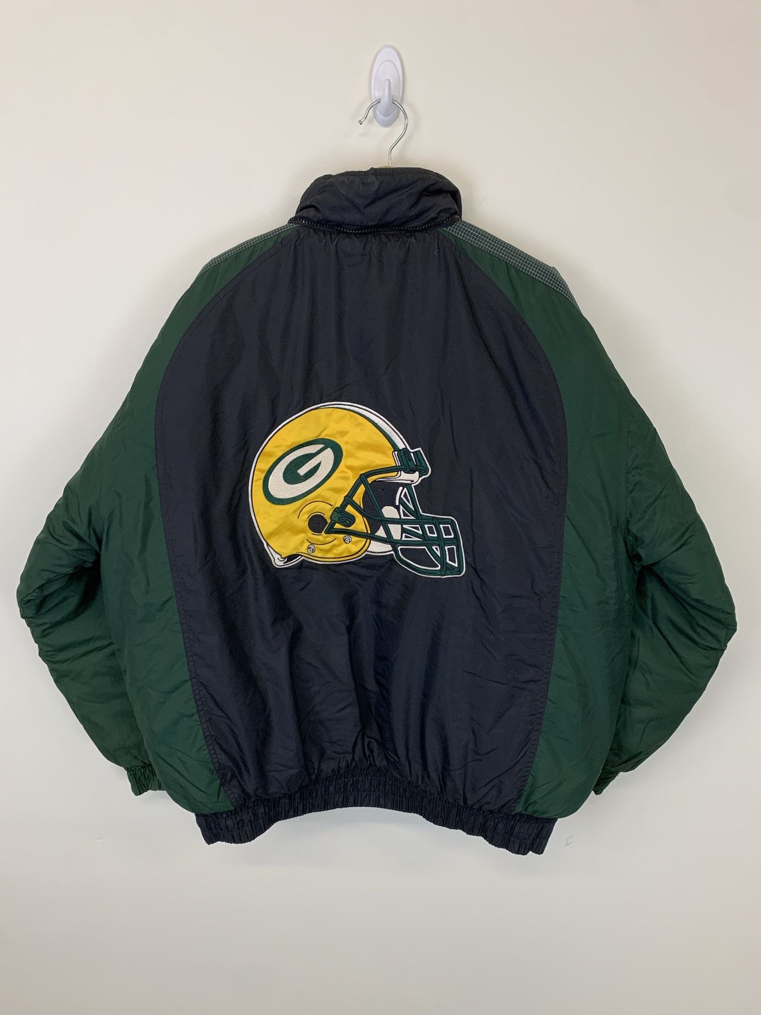 NFL × Vintage Vintage 1990s Green Bay Packers Puffer Jacket Embroider Started Jacket Packers Size XL Size US XL / EU 56 / 4 - 4 Thumbnail