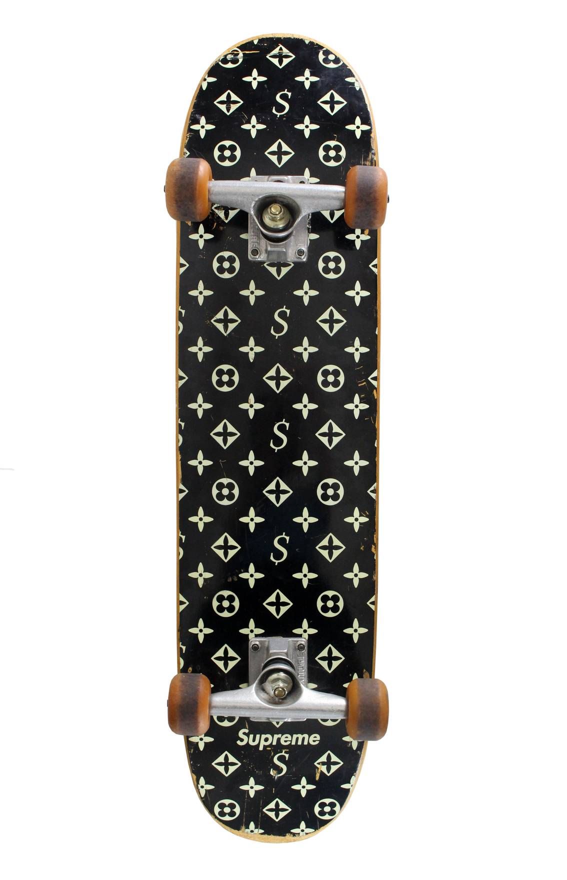 SAINT on X: Supreme x Louis Vuitton Skateboard being put to good use😋    / X
