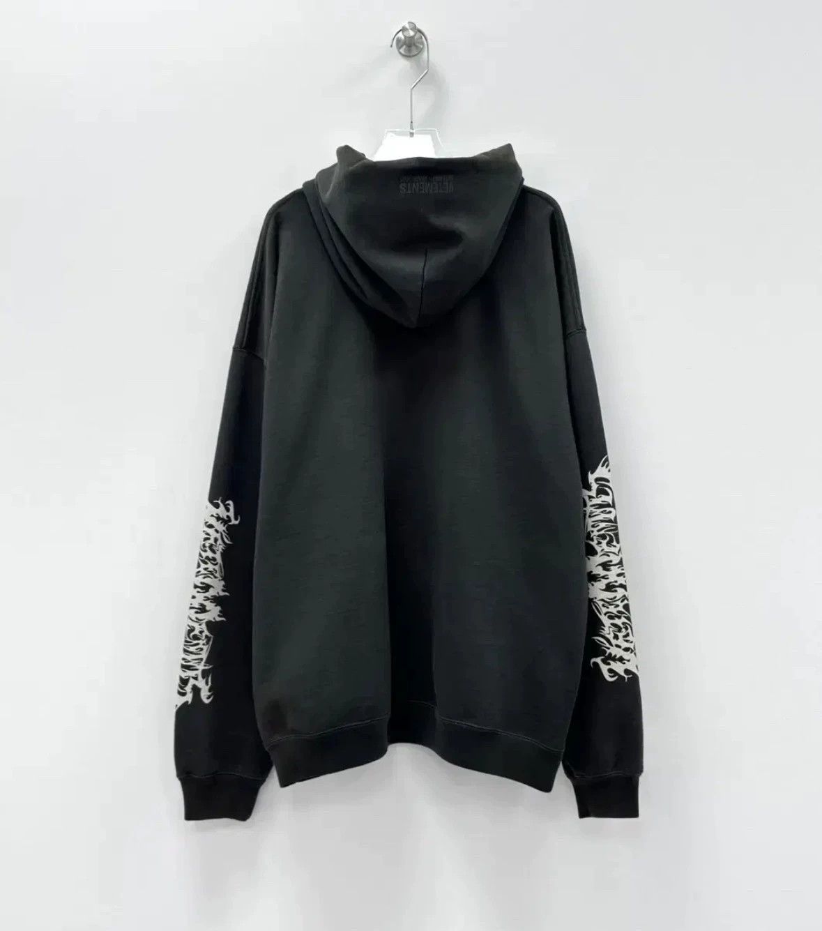 Vetements Vetements+Velcro Sanskrit sweatshirt -DMC Size US M / EU 48-50 / 2 - 3 Thumbnail