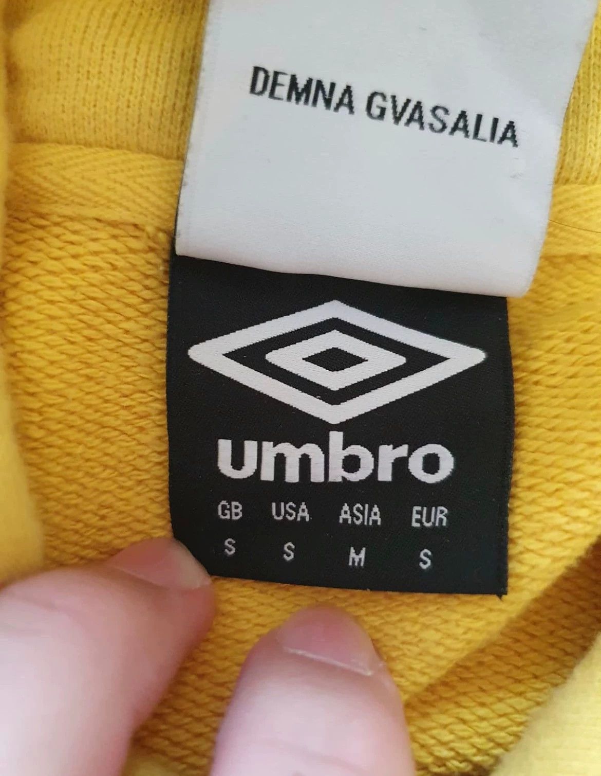 Vetements VETEMENTS X DHL Hoodie -DMC Size US S / EU 44-46 / 1 - 5 Thumbnail