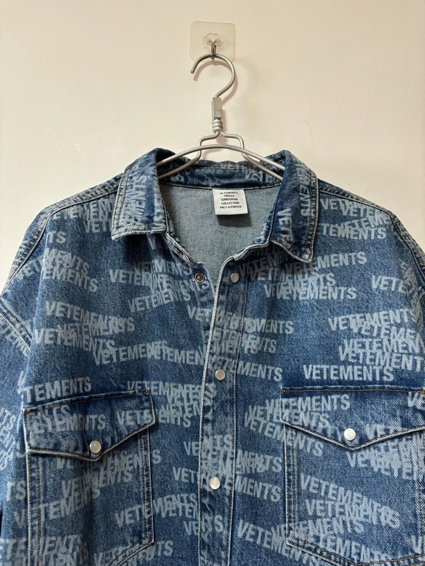 Vetements Vetements denim jacket -DMC Size US L / EU 52-54 / 3 - 2 Thumbnail