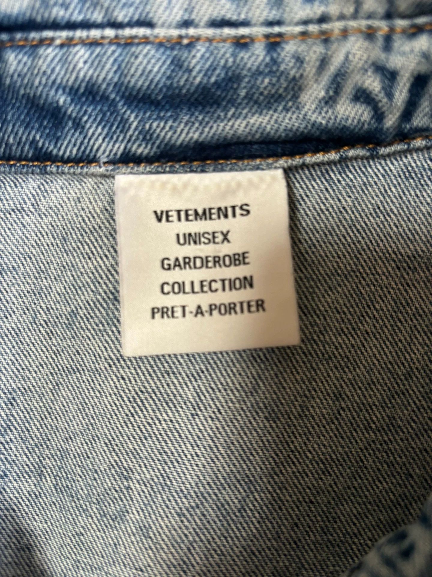 Vetements Vetements denim jacket -DMC Size US L / EU 52-54 / 3 - 6 Thumbnail