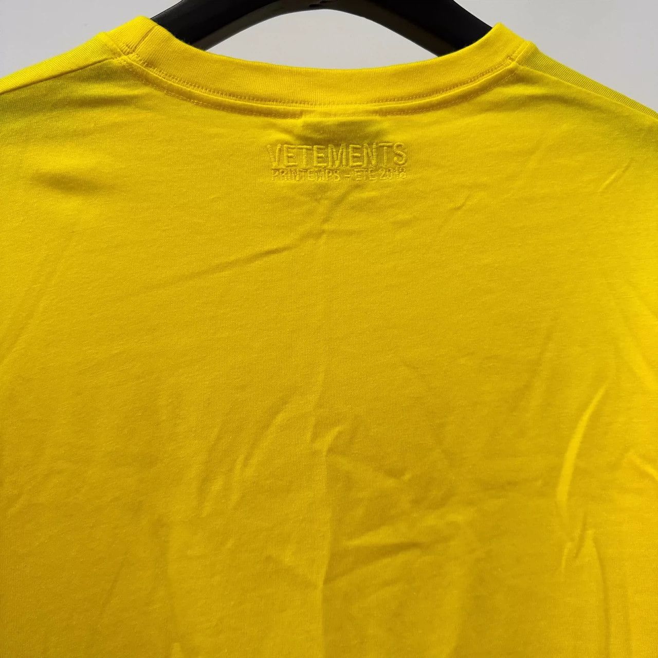 VETEMENTS SS18 DHL Co Piece Printed Long Sleeve T-shirt -DMC