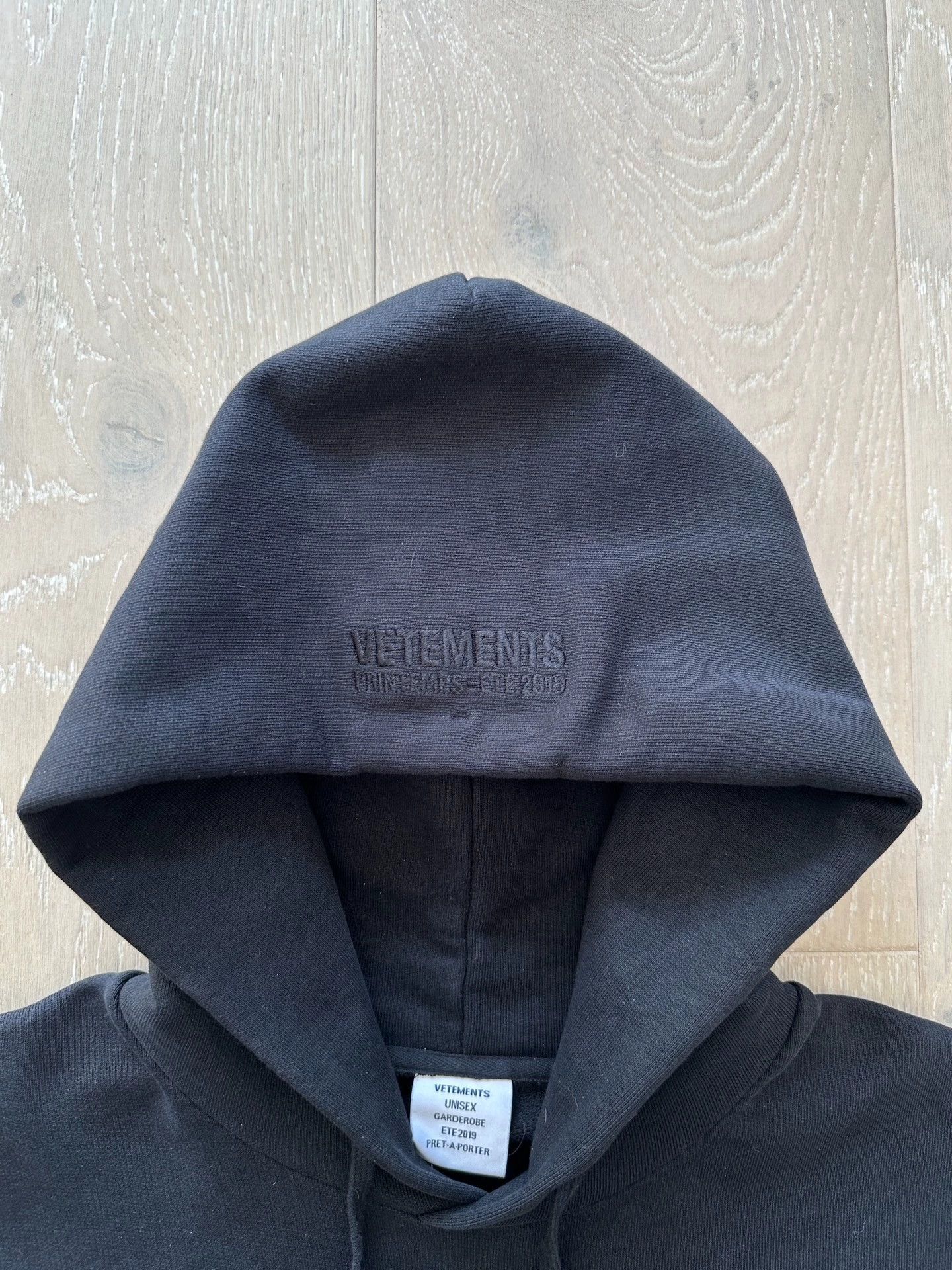 Vetements Vetements 19SS bullseye print bullet hole damage hoodie -DMC Size US S / EU 44-46 / 1 - 4 Thumbnail