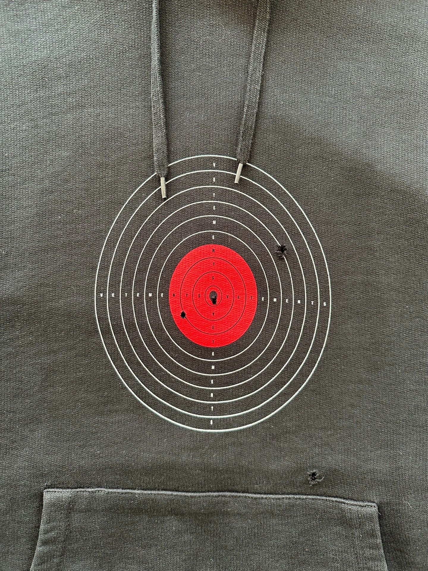 Vetements Vetements 19SS bullseye print bullet hole damage hoodie -DMC Size US S / EU 44-46 / 1 - 6 Thumbnail