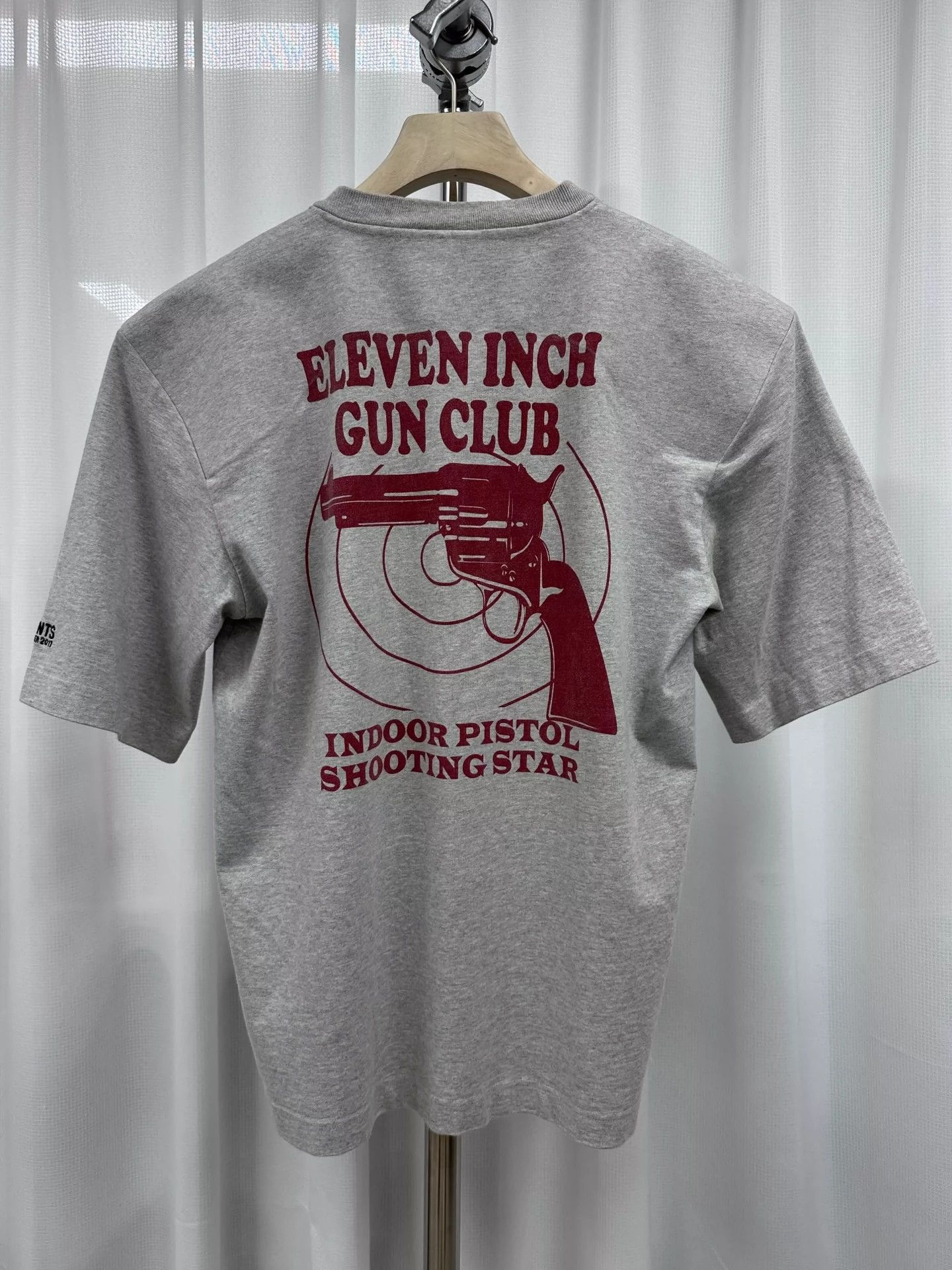 Vetements Vetements 17AW Shoulder Pads Target Short Sleeve T-shirt -DMC Size US S / EU 44-46 / 1 - 2 Thumbnail