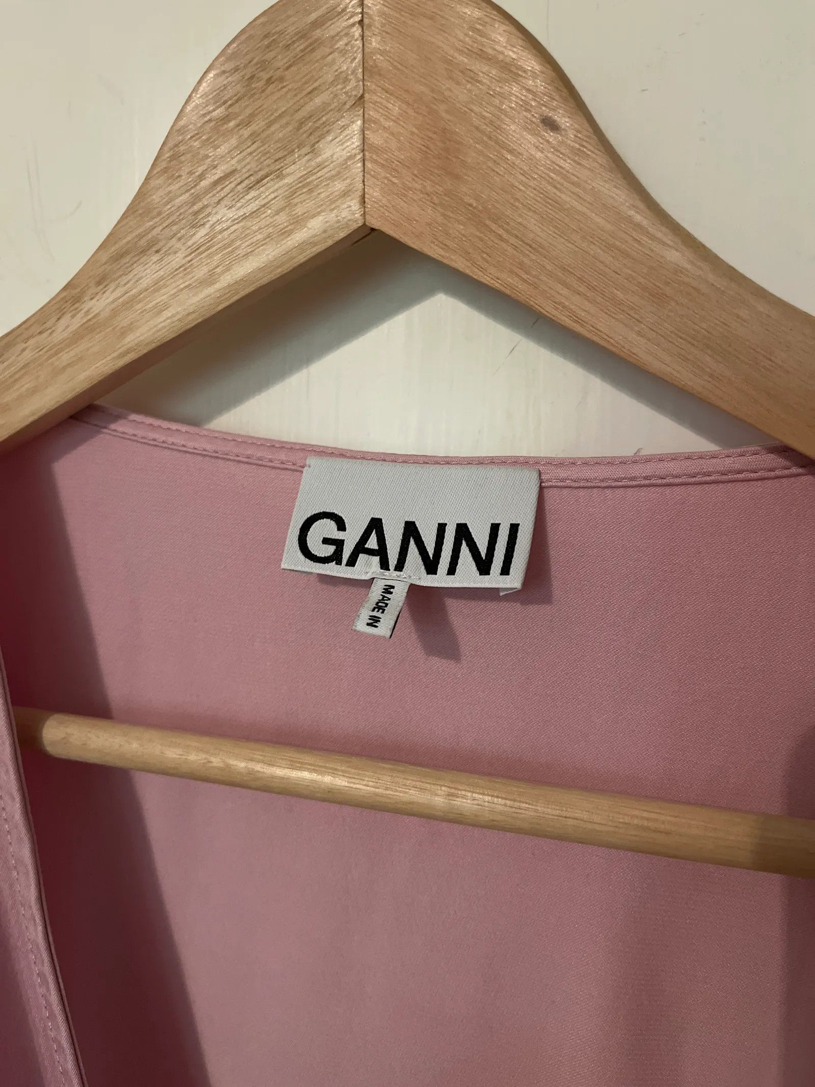 Ganni Ganni PINK WASHED SATIN WRAP BLUS Blouse Size M / US 6-8 / IT 42-44 - 2 Thumbnail