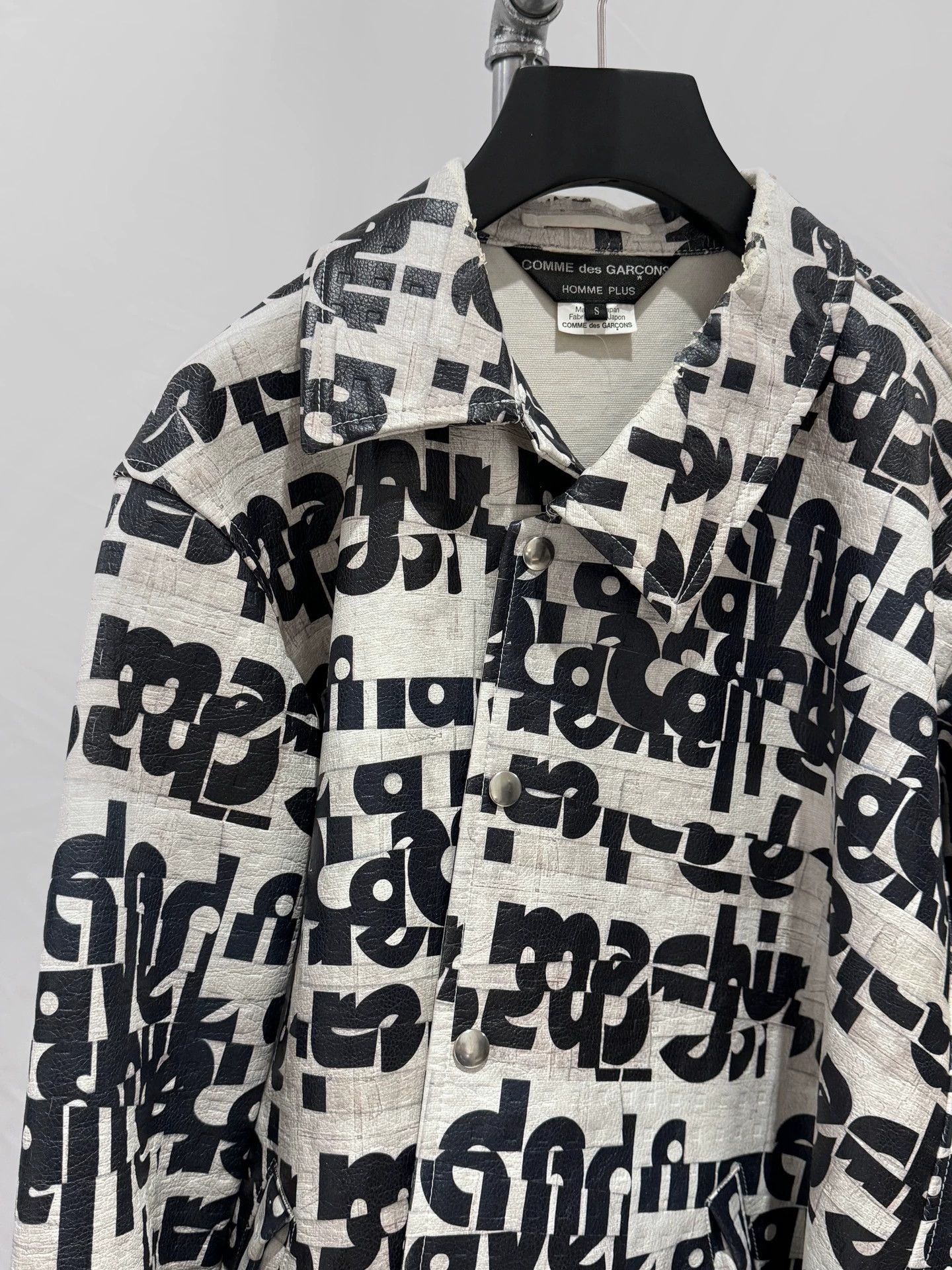 Comme des Garcons Comme Des Garcons Asymmetric printed leather jacket -DMC Size US S / EU 44-46 / 1 - 3 Thumbnail