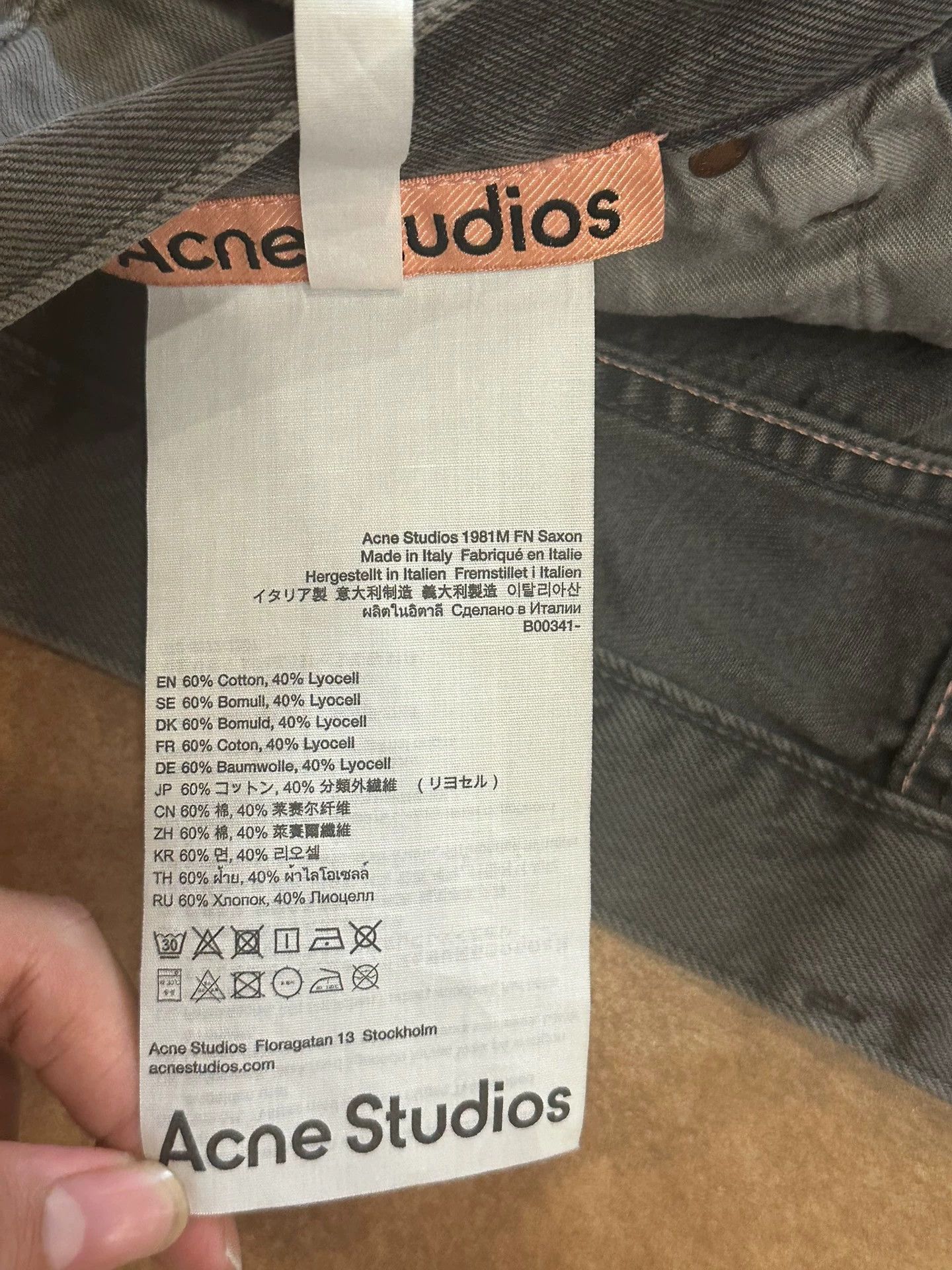 Acne Studios Acne Studio Wash effect loose low waist wide leg jeans -DMC Size US 30 / EU 46 - 2 Thumbnail