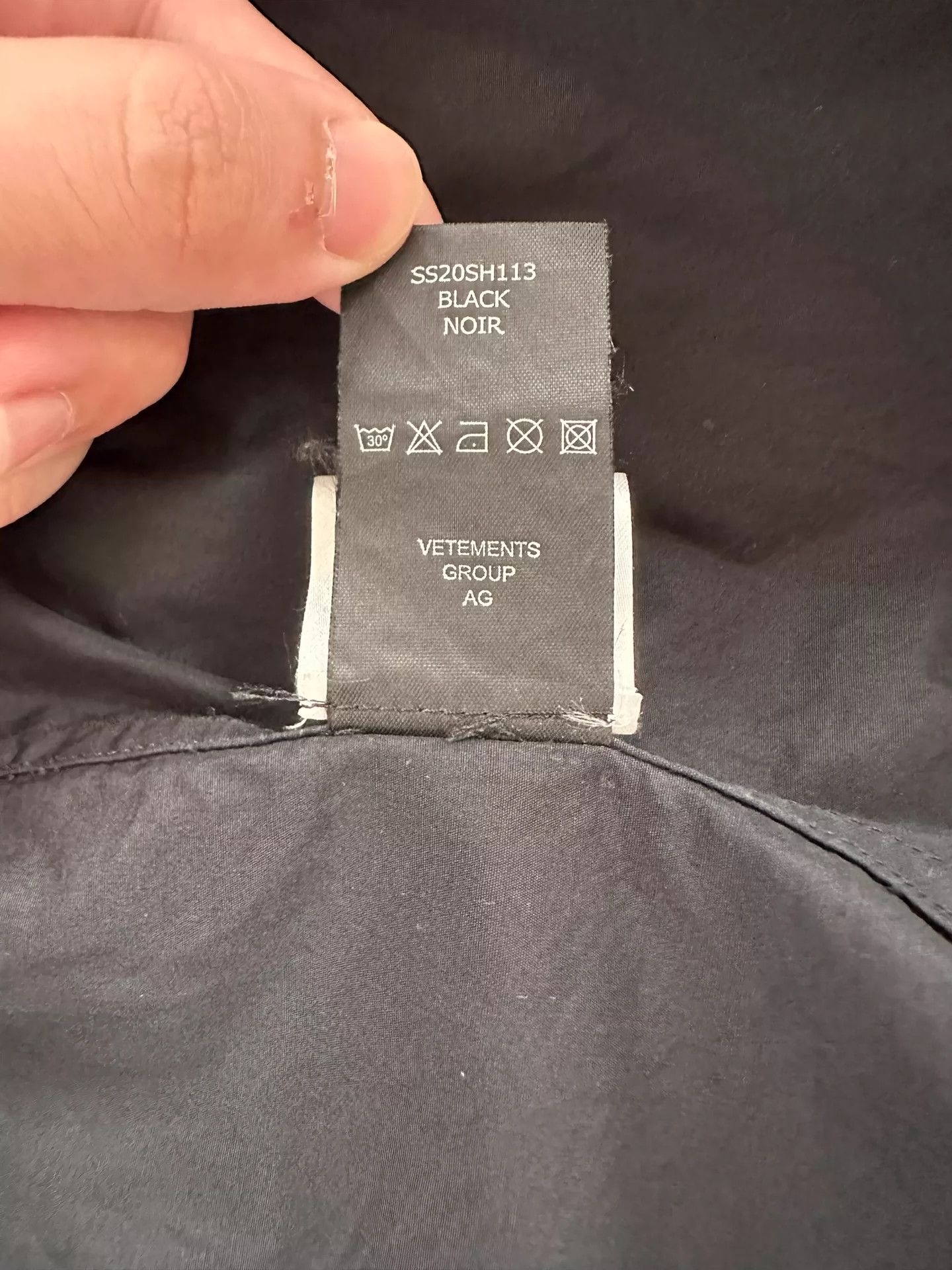 Vetements Vetements 20ss Officer Shirt McDonald's Season Security -DMC Size US M / EU 48-50 / 2 - 4 Thumbnail
