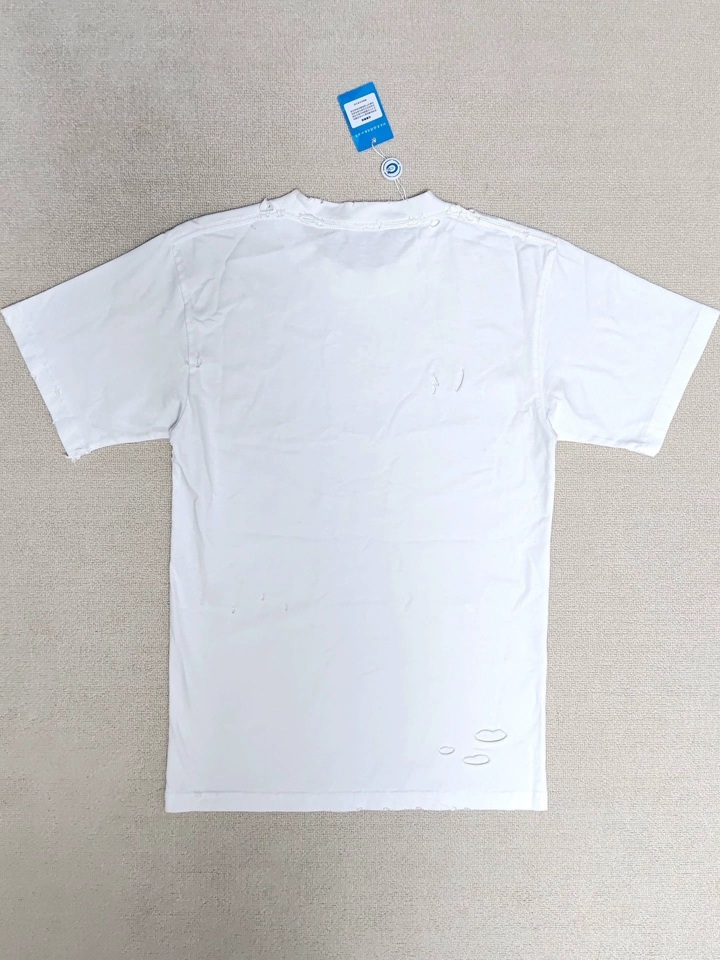 Balenciaga Balenciaga 22ss Blurred Logo Damaged Short Sleeve -DMC Size US XXS / EU 40 - 2 Thumbnail