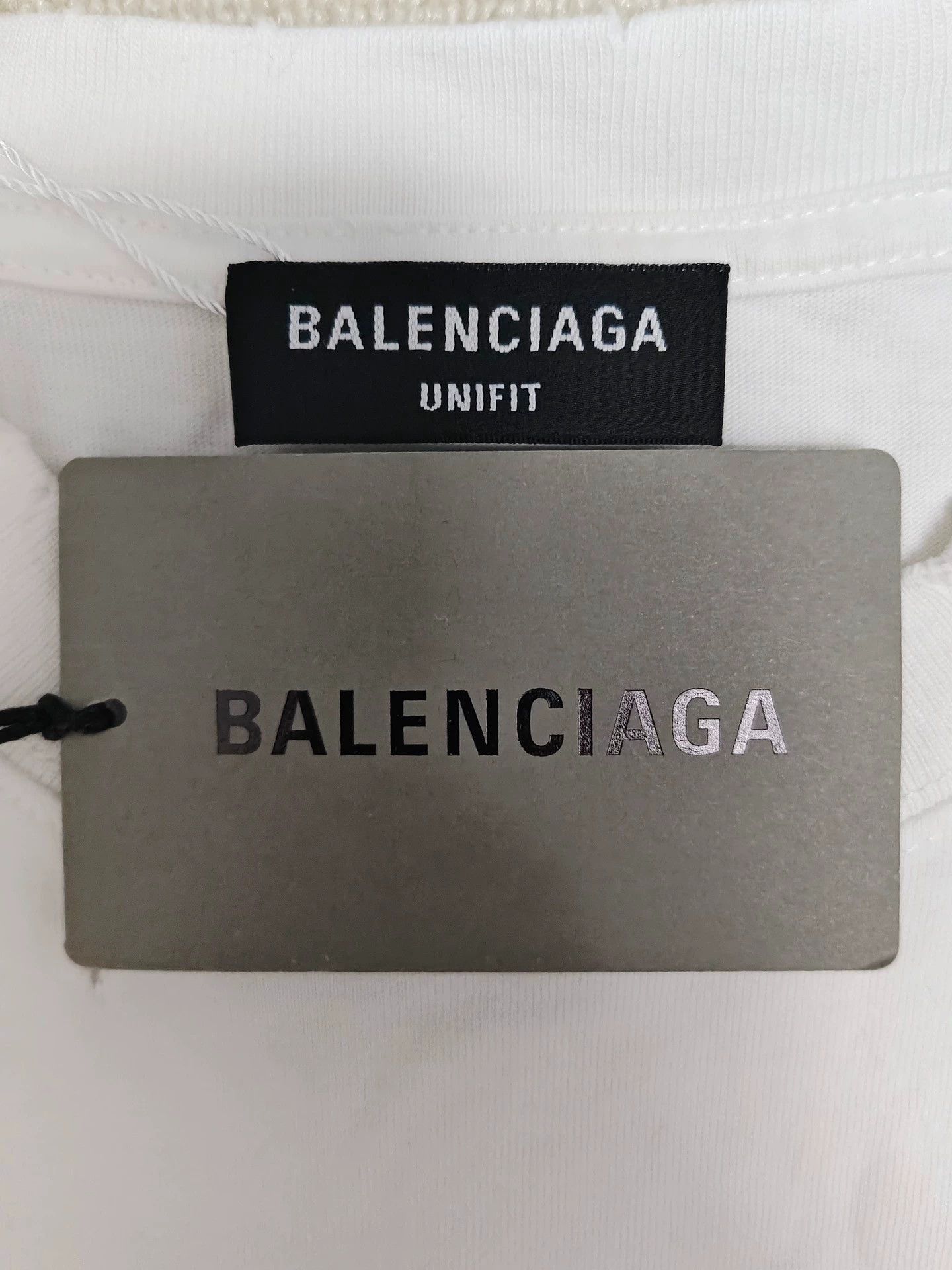 Balenciaga Balenciaga 22ss Blurred Logo Damaged Short Sleeve -DMC Size US XXS / EU 40 - 4 Thumbnail