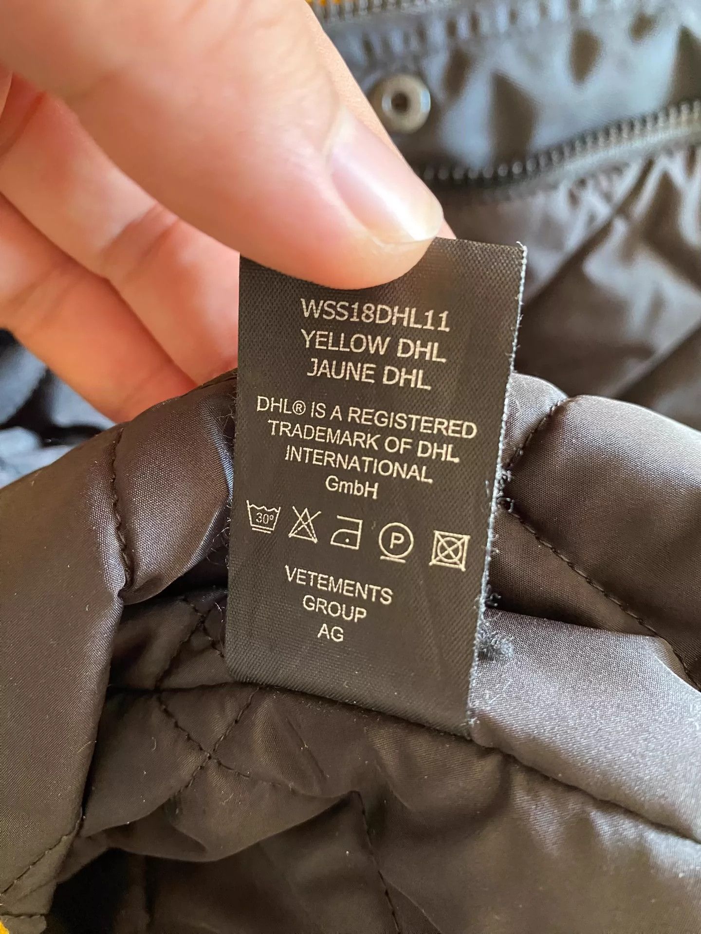 Vetements Vetements x DHL HK Limited Yellow Jacket Cotton Jacket -DMC Size US L / EU 52-54 / 3 - 6 Thumbnail