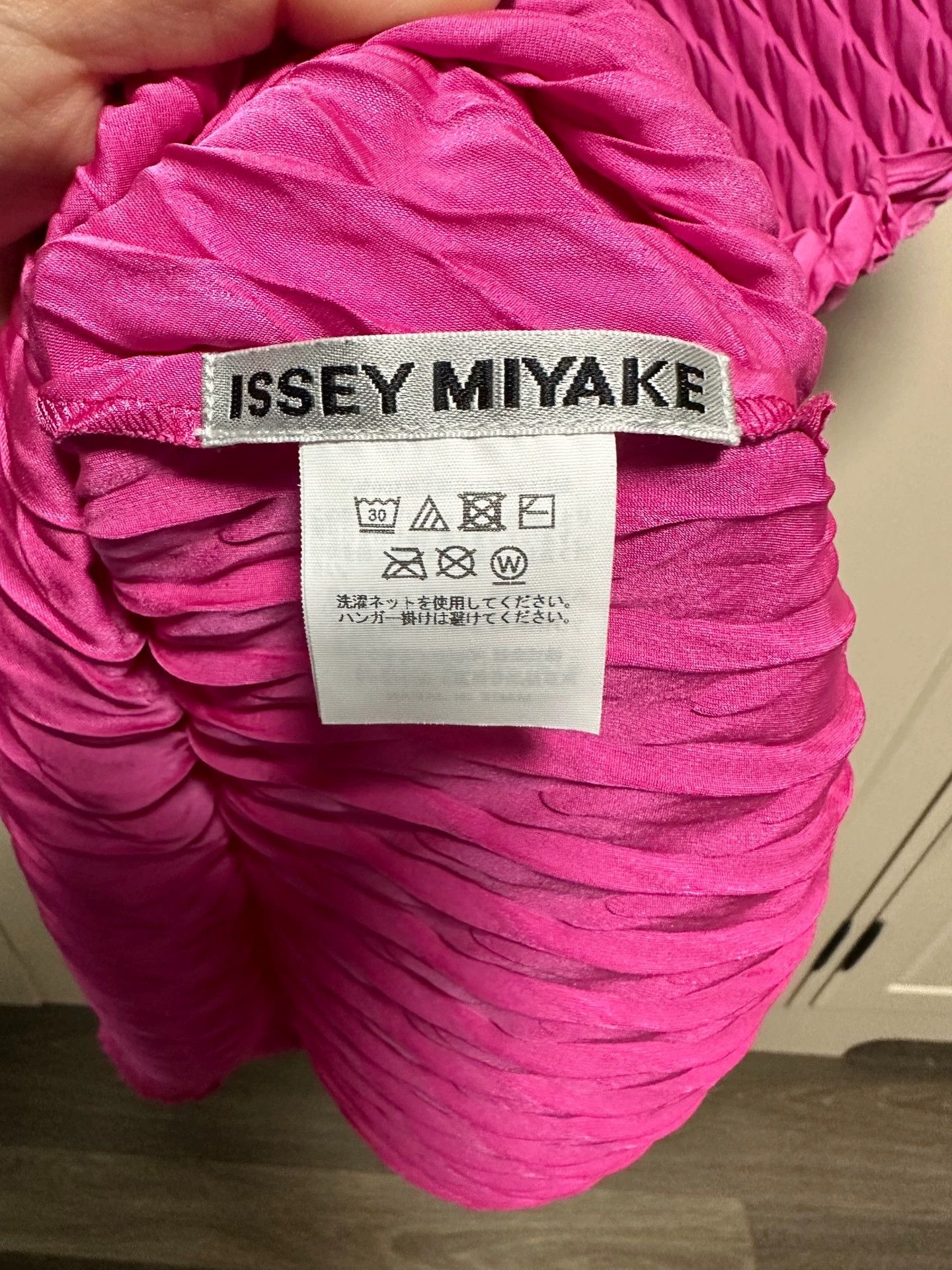 Issey Miyake issey miyake Fish scale short sleeved shirt Size US M / EU 48-50 / 2 - 3 Thumbnail