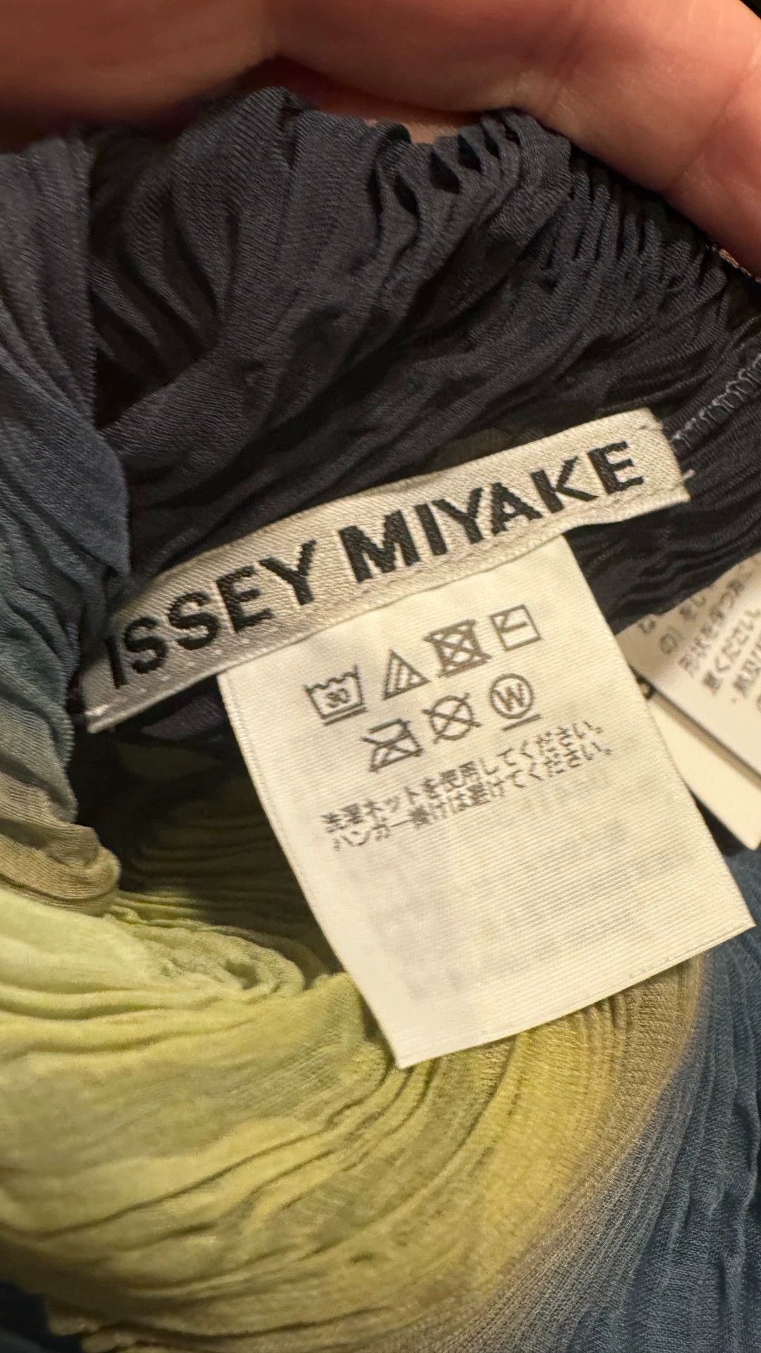 Issey Miyake issey miyake Gradient Willow Long Sleeve Size US M / EU 48-50 / 2 - 4 Thumbnail