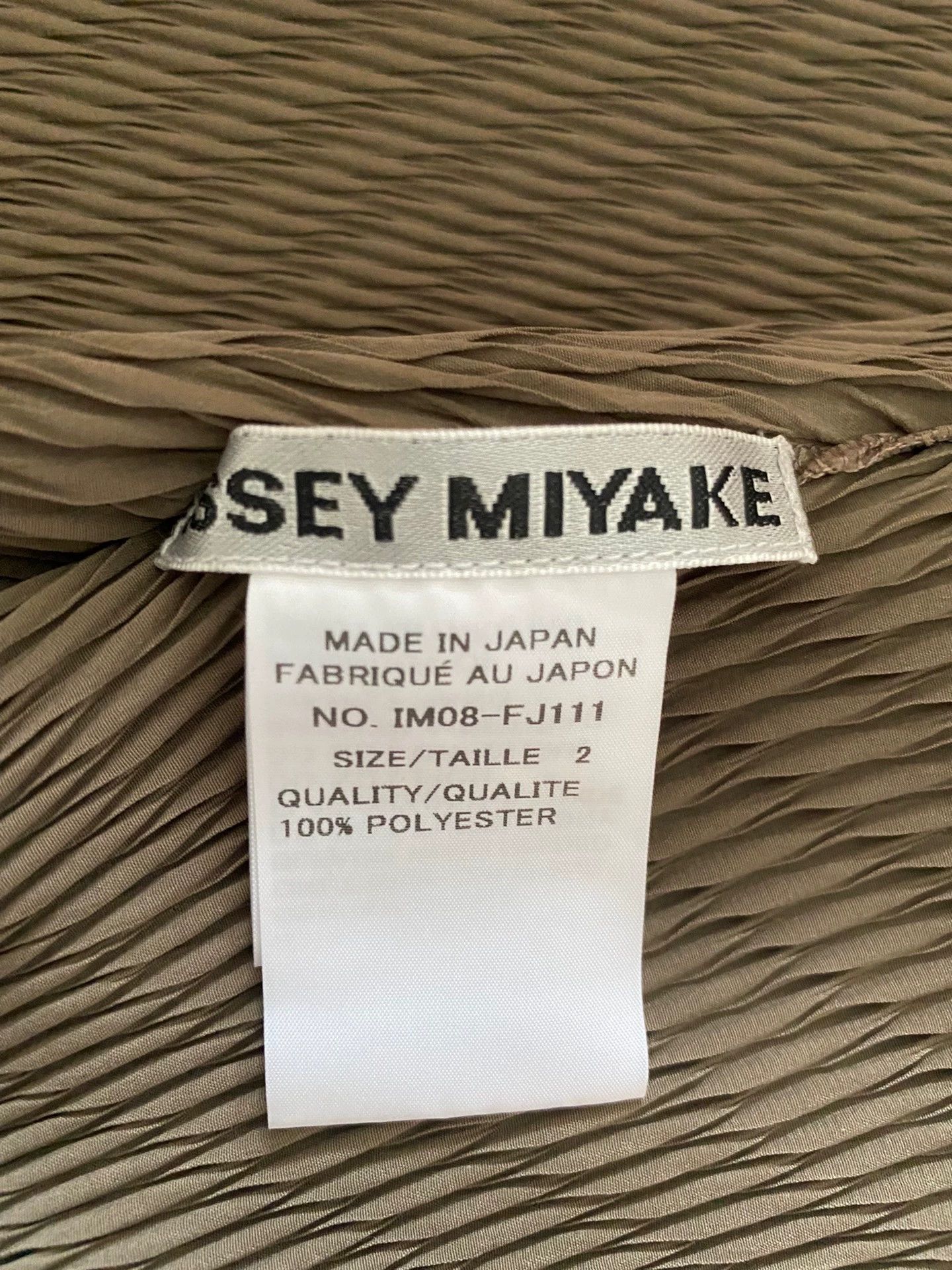 Issey Miyake issey miyake Fish scale main line skirt Size US 30 / EU 46 - 3 Thumbnail