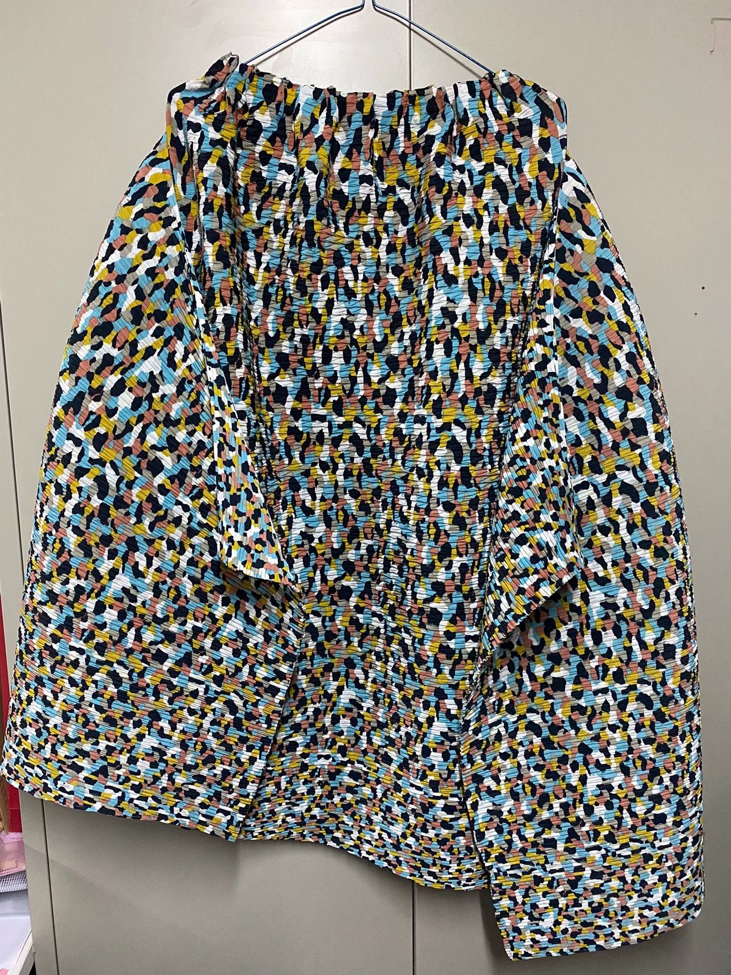 Issey Miyake issey miyake Fish scale main line skirt Size US 30 / EU 46 - 4 Thumbnail