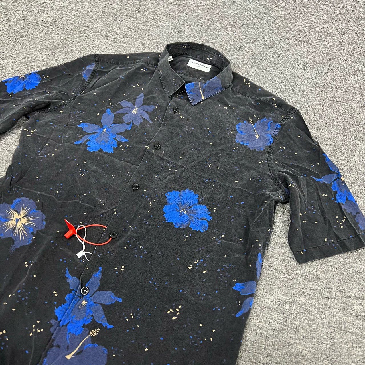 Saint Laurent Paris Saint Laurent Paris Hibiscus short sleeved shirt Size US S / EU 44-46 / 1 - 3 Thumbnail