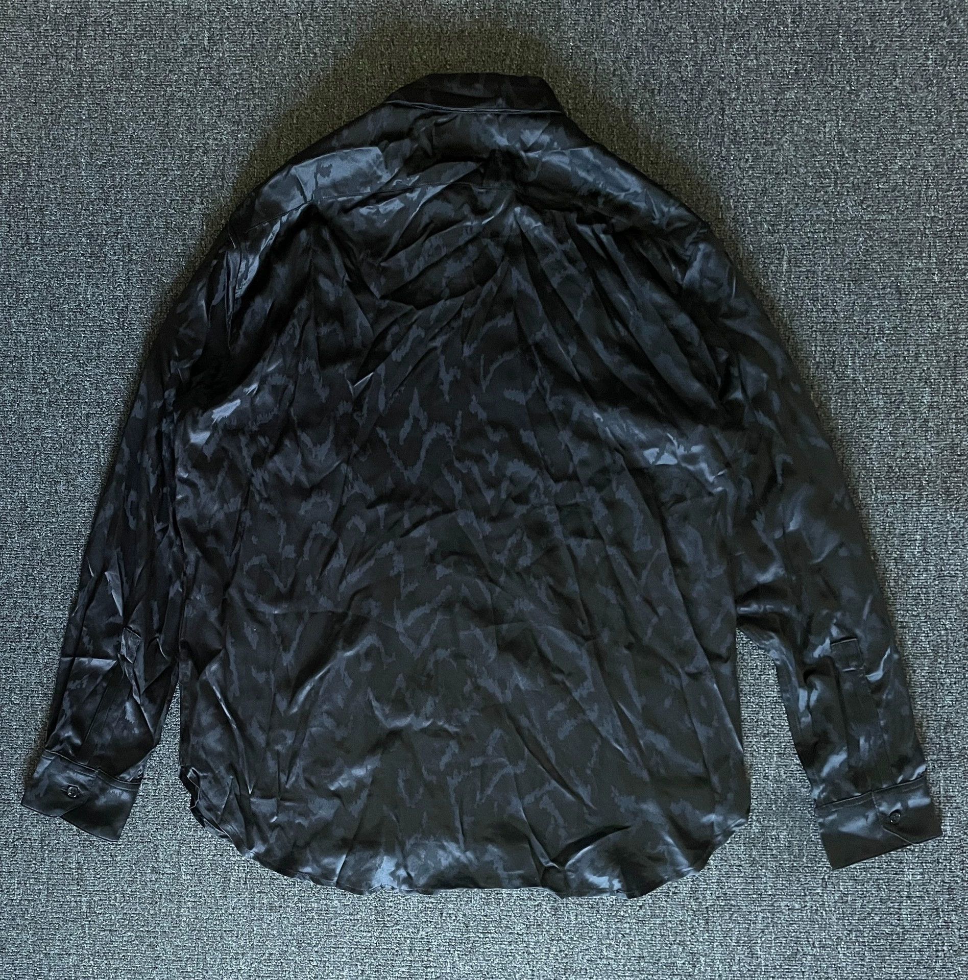 Saint Laurent Paris Saint Laurent Paris Black mulberry silk shirt Size US L / EU 52-54 / 3 - 5 Thumbnail