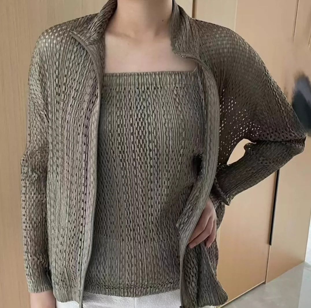 Issey Miyake issey miyake Grey hollow vest Size US M / EU 48-50 / 2 - 3 Thumbnail