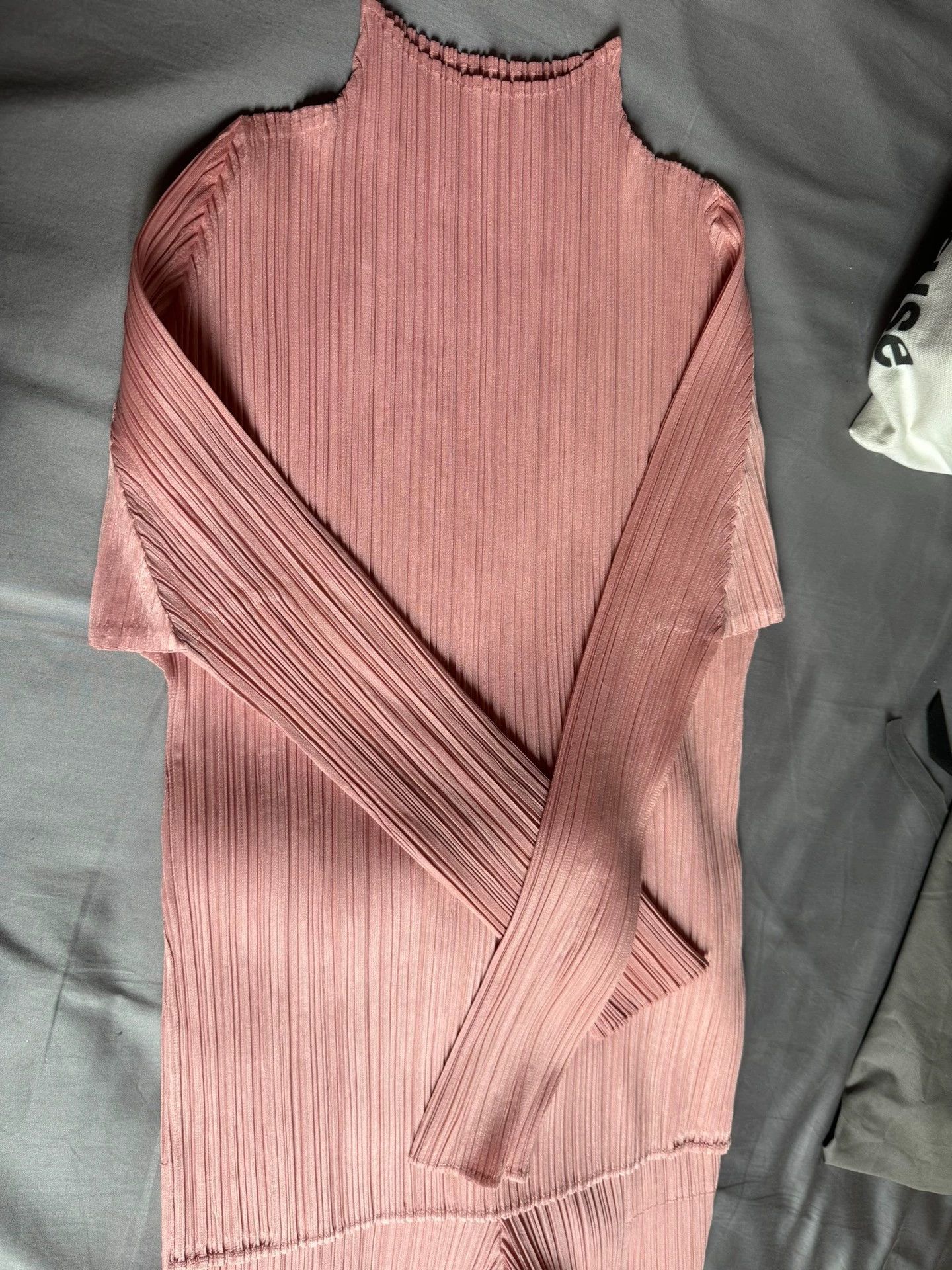 Issey Miyake issey miyake Pink pleated set Size US 30 / EU 46 - 2 Thumbnail