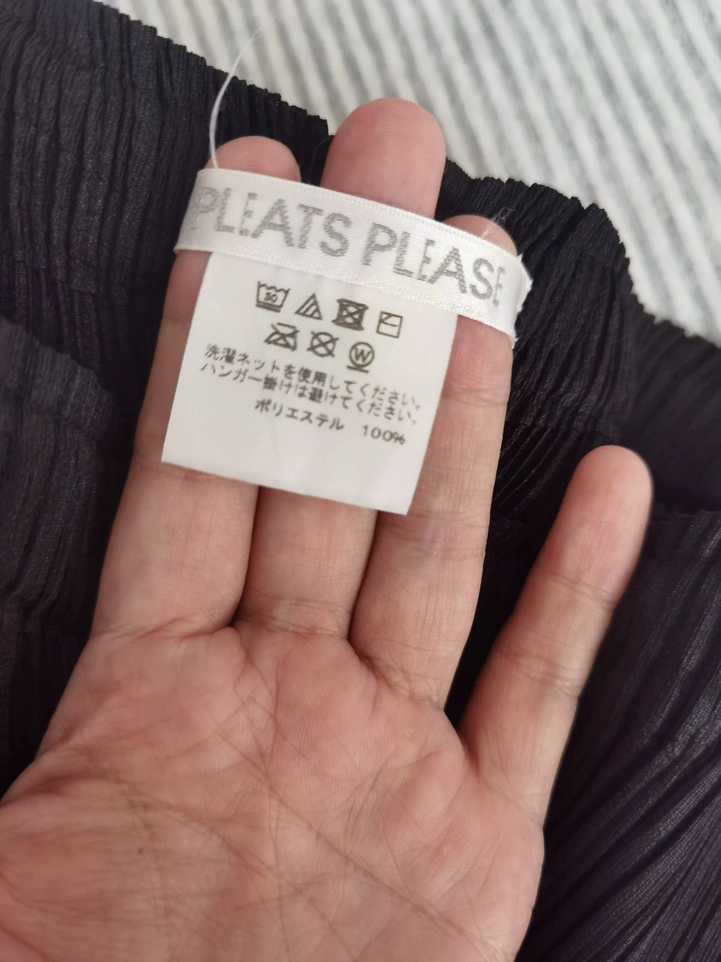 Issey Miyake issey miyake Black casual basic pants Size US 28 / EU 44 - 2 Thumbnail