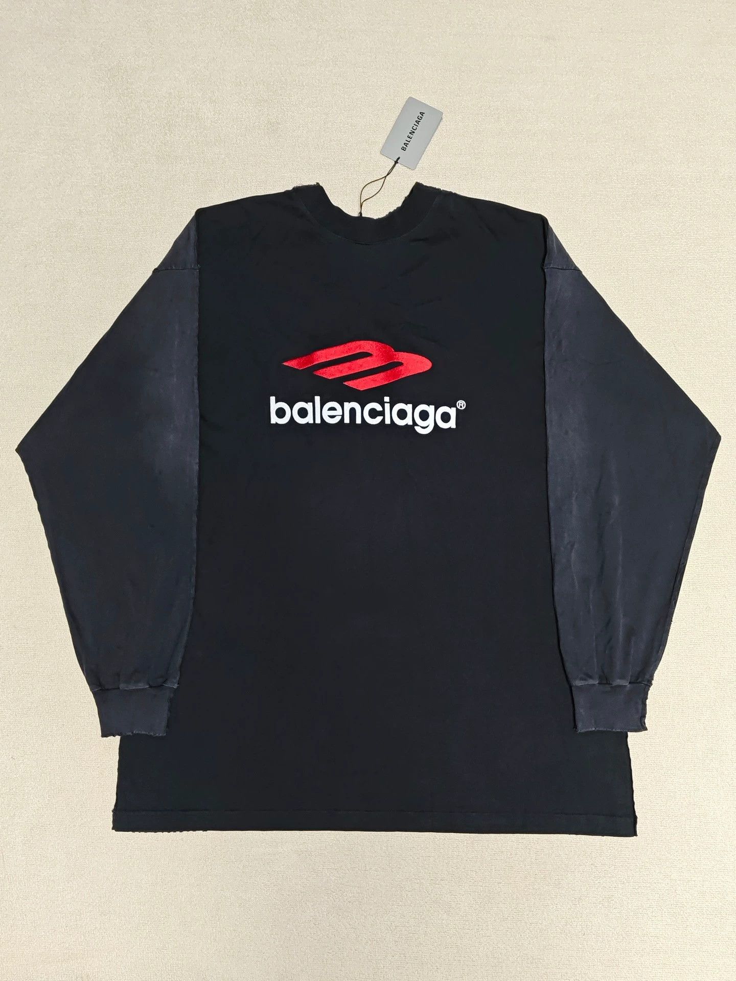 Balenciaga Balenciaga 24ss tape 3B 2-in-1 splicing, washed and damaged long sleeved sweatshirt Size US M / EU 48-50 / 2 - 2 Thumbnail