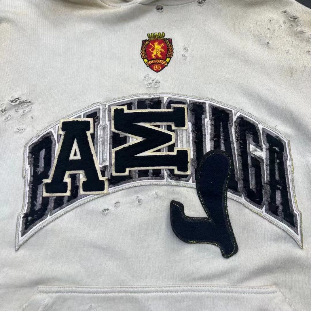 Balenciaga Balenciaga White Manchester United Mud Stained Damaged Old Hoodie Size US S / EU 44-46 / 1 - 3 Thumbnail