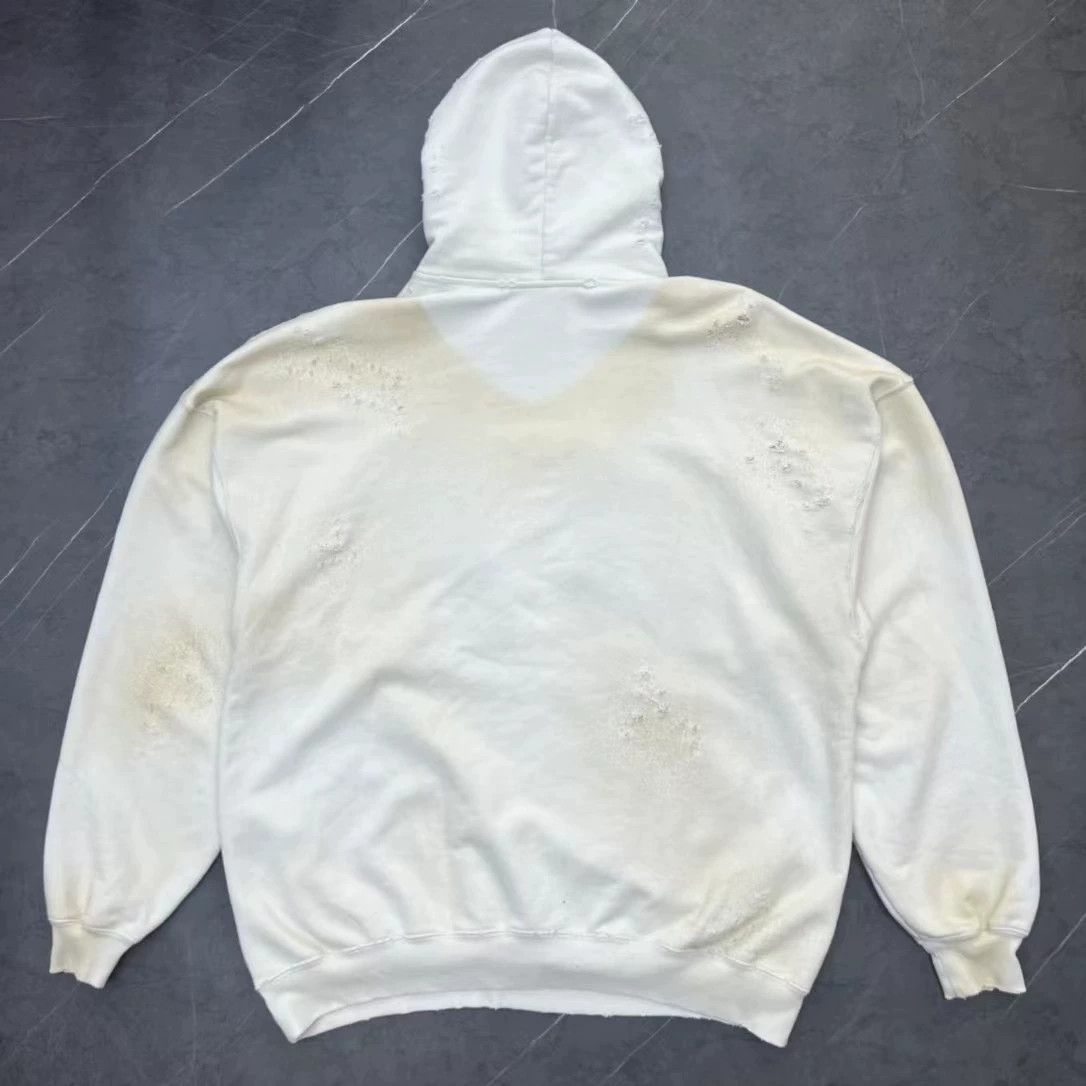 Balenciaga Balenciaga White Manchester United Mud Stained Damaged Old Hoodie Size US S / EU 44-46 / 1 - 2 Thumbnail