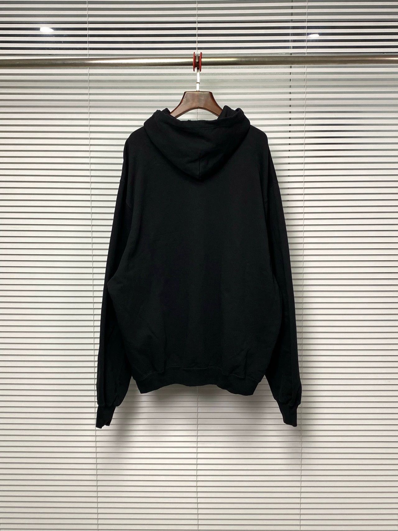 Balenciaga Balenciaga hooded sweatshirt with letter print Size US XXS / EU 40 - 2 Thumbnail