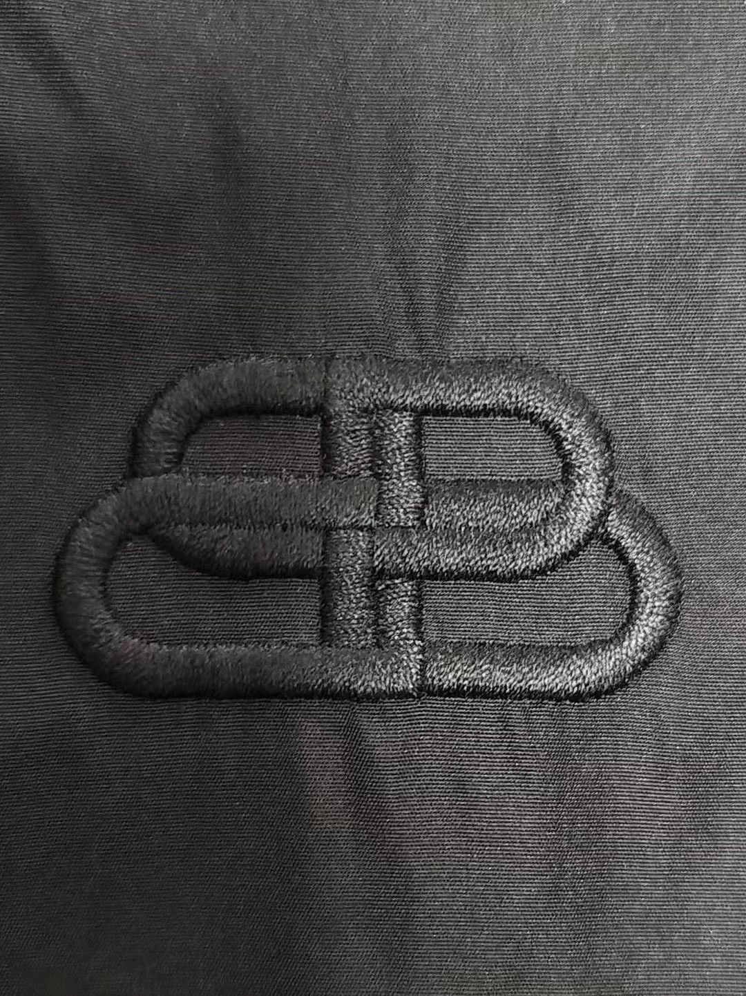 Balenciaga Balenciaga hand-painted logo nylon jacket Size US M / EU 48-50 / 2 - 3 Thumbnail