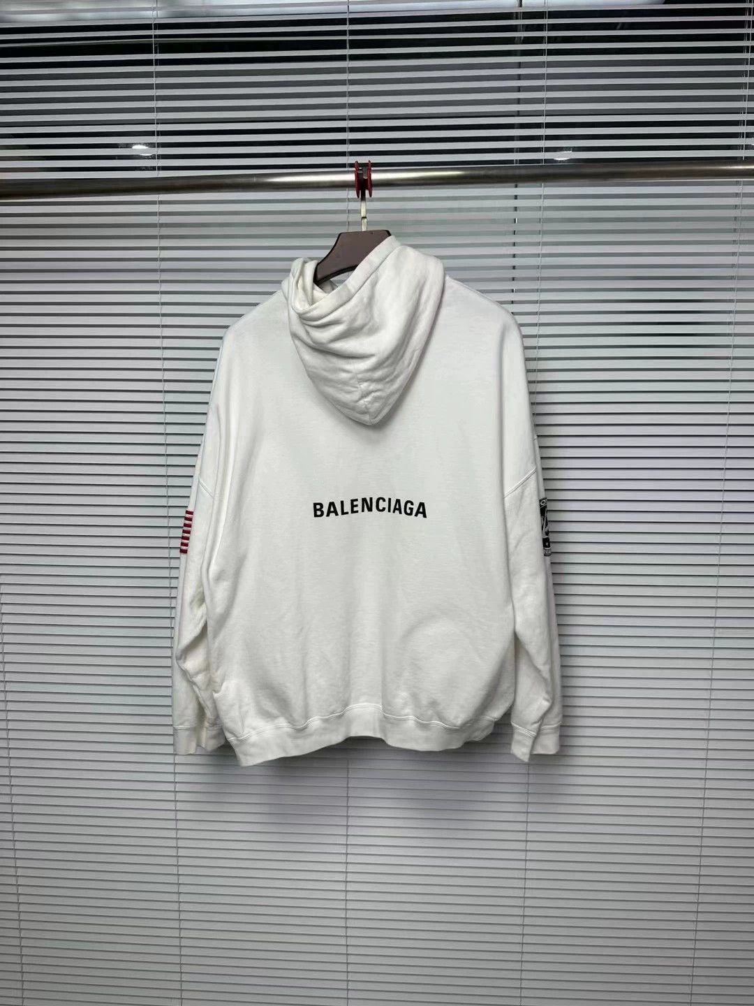 Balenciaga Balenciaga NASA Hoodie Size US S / EU 44-46 / 1 - 2 Thumbnail
